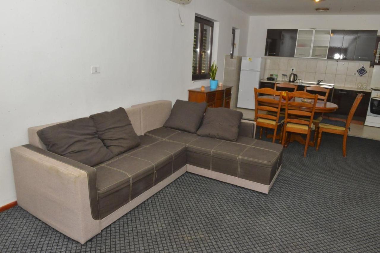 D Apartment Kotor Buitenkant foto