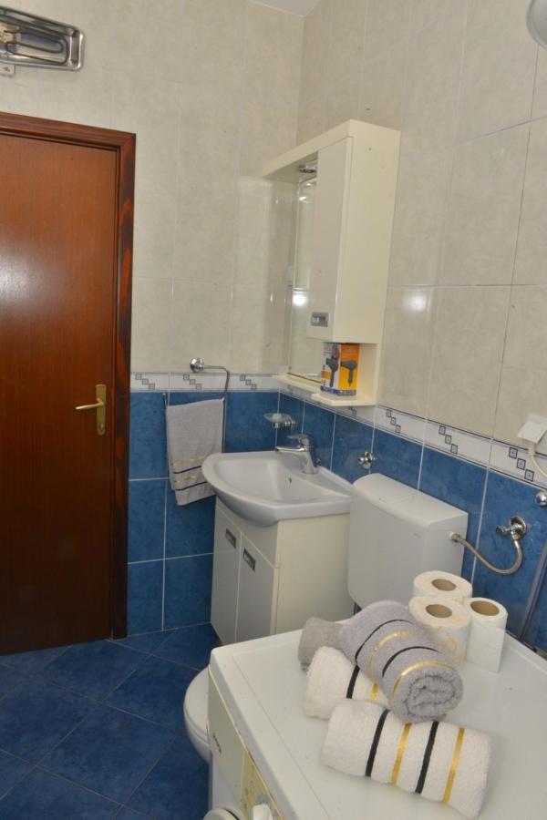 D Apartment Kotor Buitenkant foto