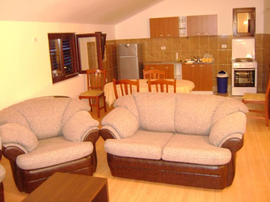 D Apartment Kotor Buitenkant foto