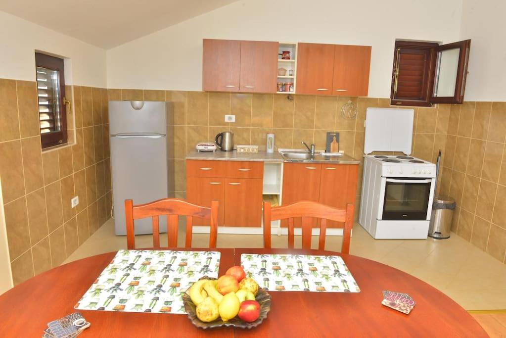 D Apartment Kotor Buitenkant foto