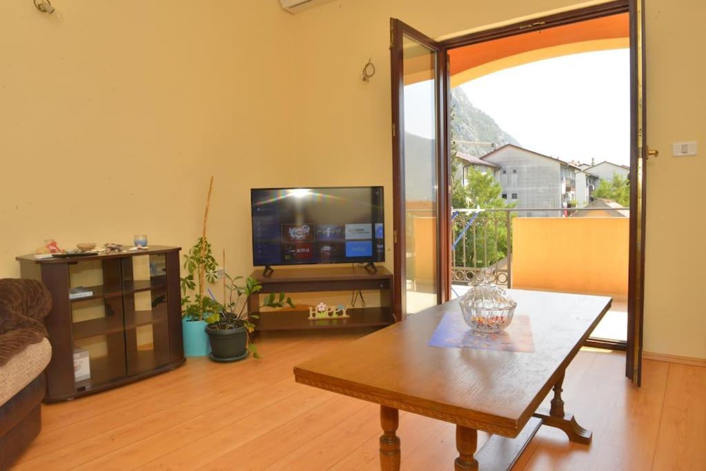 D Apartment Kotor Buitenkant foto