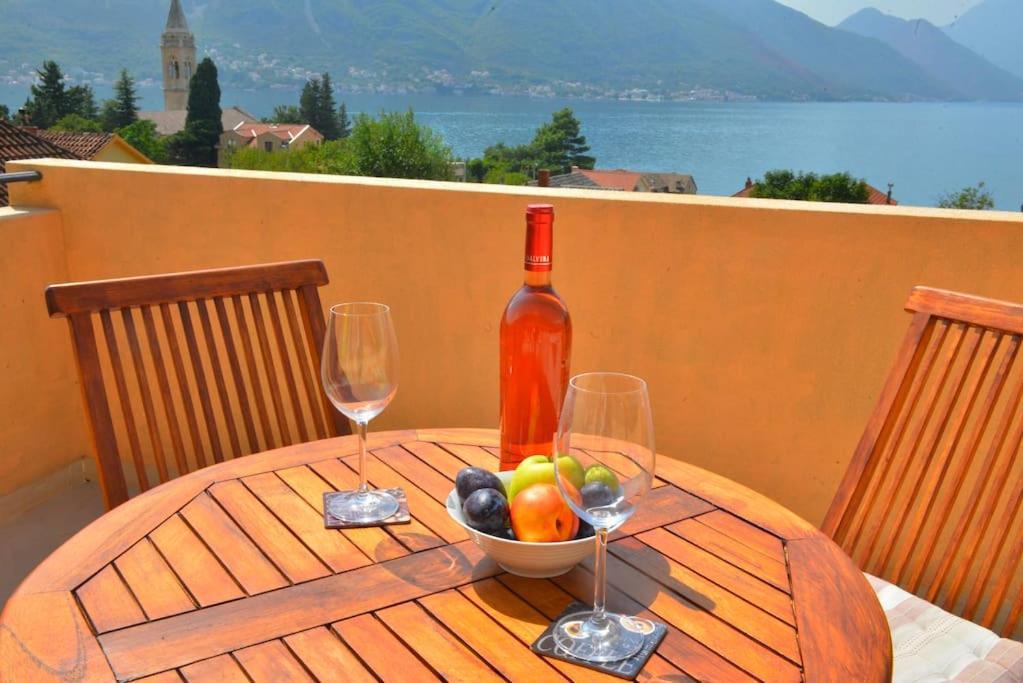 D Apartment Kotor Buitenkant foto